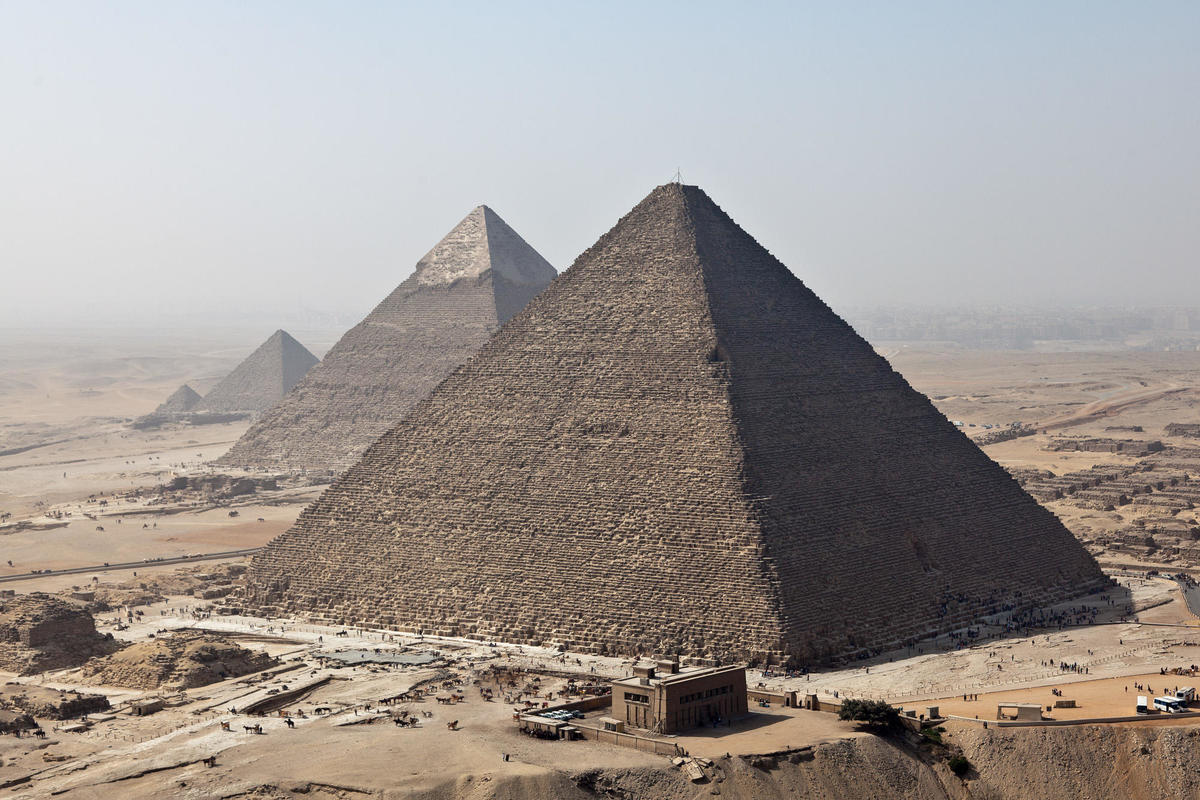 The three great pyramids of Giza. Rapid progress is being made to unravel their mysteries. (Photo: Yukinori Kawae)