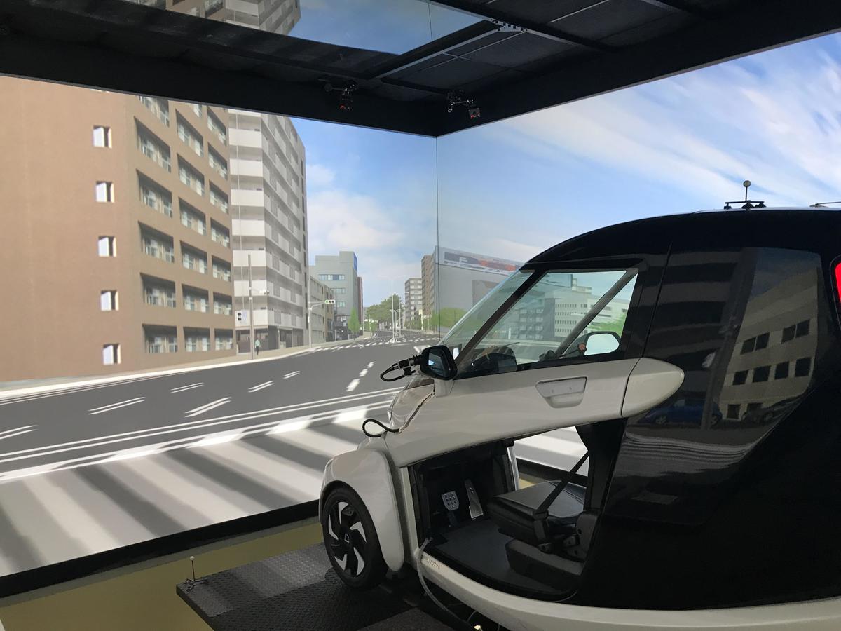 The immersive simulator, which creates a sense of actually driving