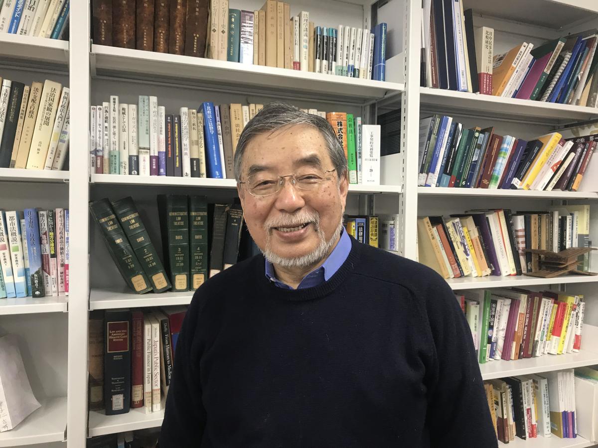 Professor Emeritus Shoichi Sato is active internationally, including his role representing the Japan Academy as a director of the Union Académique Internationale (UAI). He says he was very impressed by his first visit to the archaeological site of Carthag