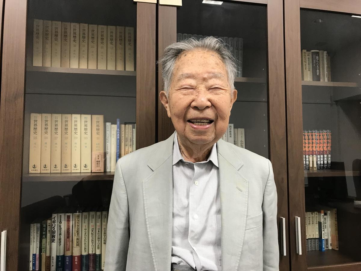 Hiroshi Mizuta, Professor Emeritus of Nagoya University. Known for his huge collection of over 20,000 books tracing the quest for knowledge, 7,000 of which make up the Mizuta Library at Nagoya University Library. The collection includes originals of class
