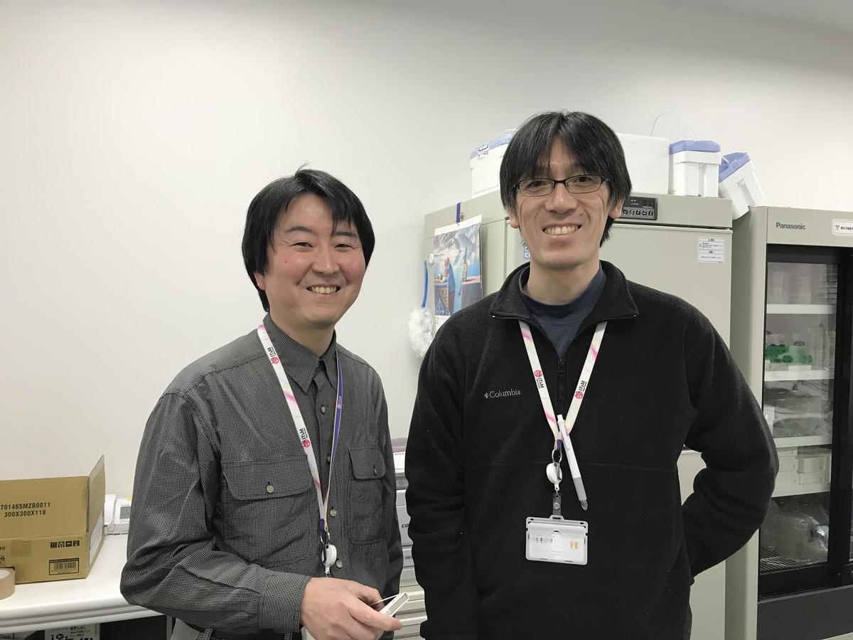 A great pair connecting two disciplines: Yoshikatsu Sato, biologist (left) and Masayasu Taki, chemist (right)