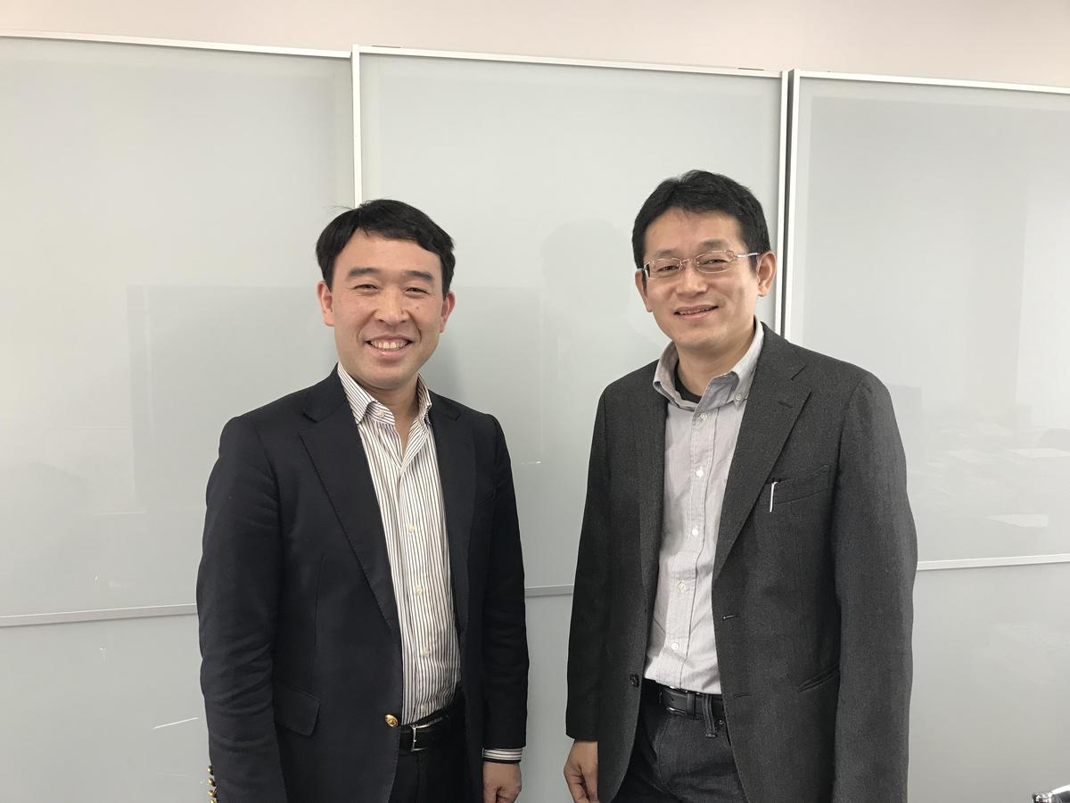 ITbM’s Vice-Director Prof. Tetsuya Higashiyama (left) and Prof. Shigehiro Yamaguchi