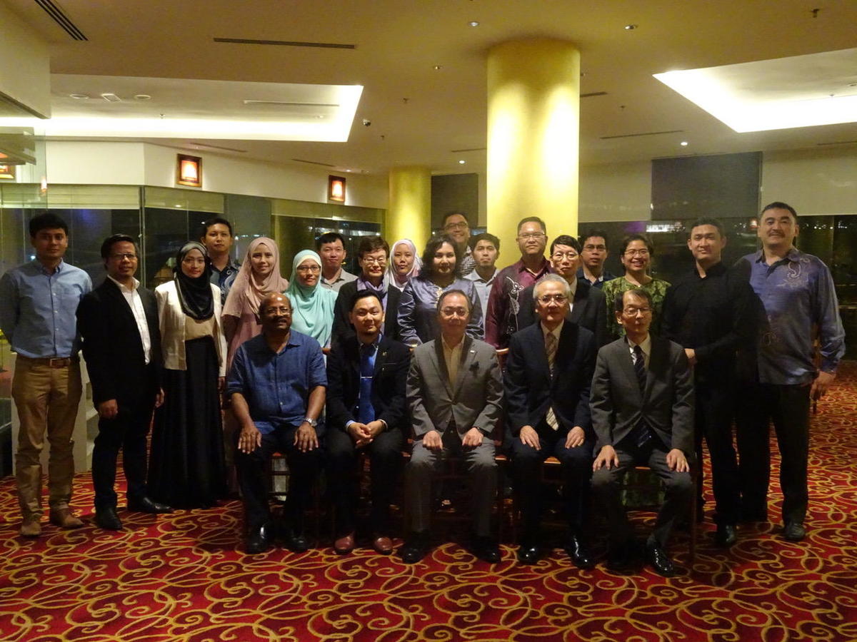 Welcome party organized by Meidai alumni. Meidai president Seiichi Matsuo (center of front line), Jamila Mohd (behind him), Nafarizal Bin Nayan (on her left)