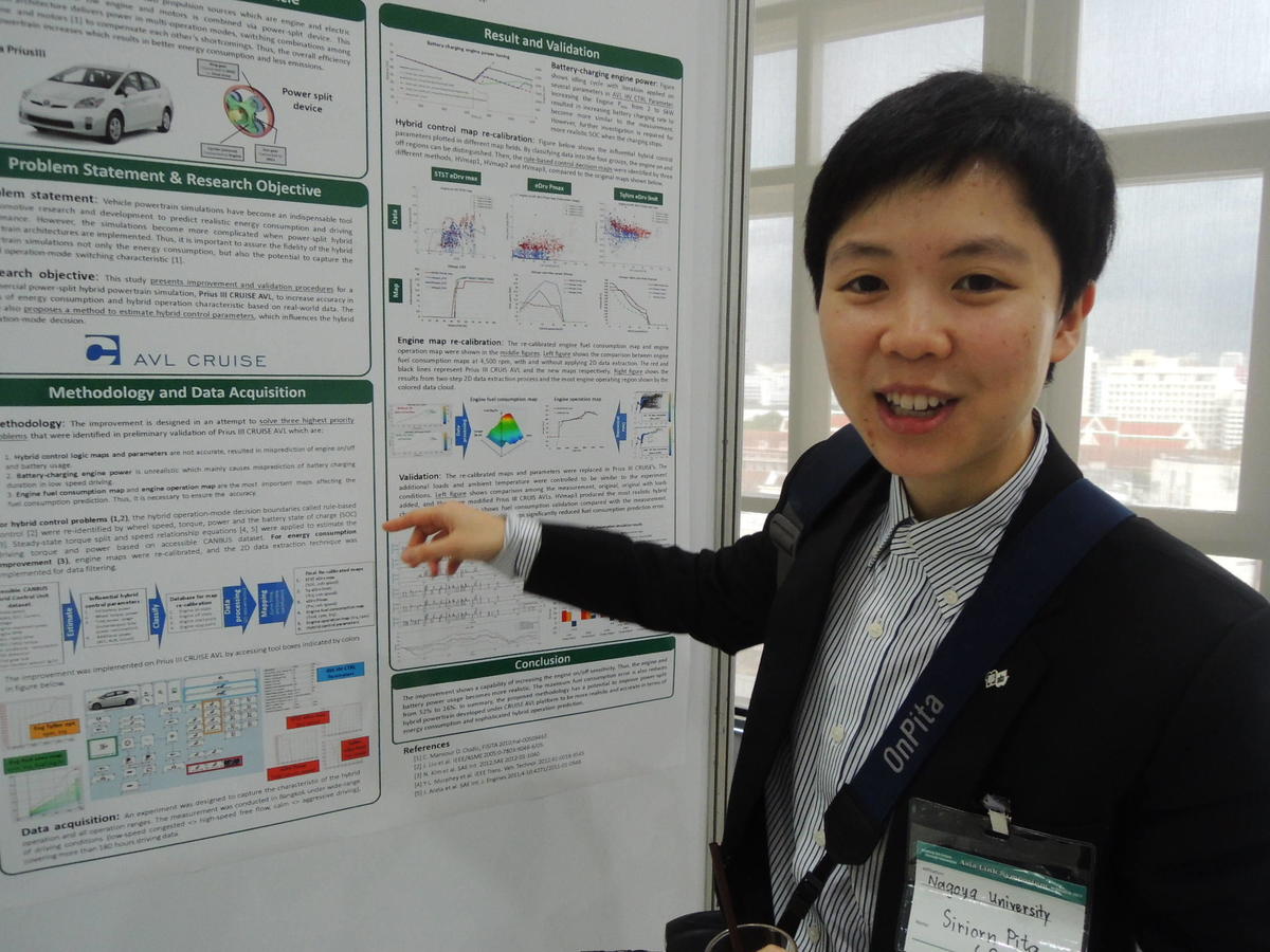 Sirion Pitanuwat making poster presentation about her research