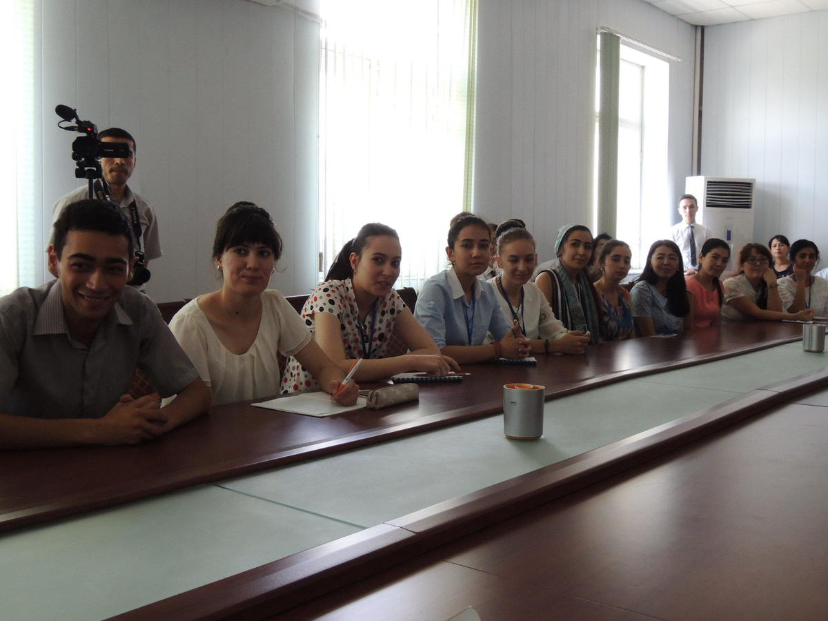 Japanese language students who gathered for us at the Samarkand State Institute of Foreign Languages