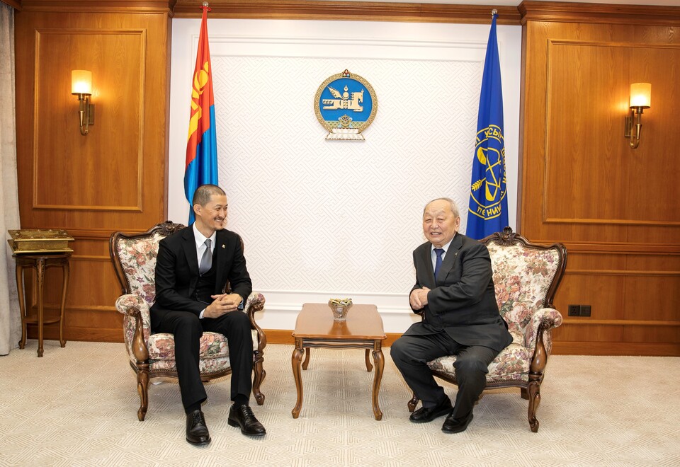 Dr. Dashbalbar Gangabaatar with Mr. Namjil Chinbat, the Chief Justice at the Constitutional Court of Mongolia