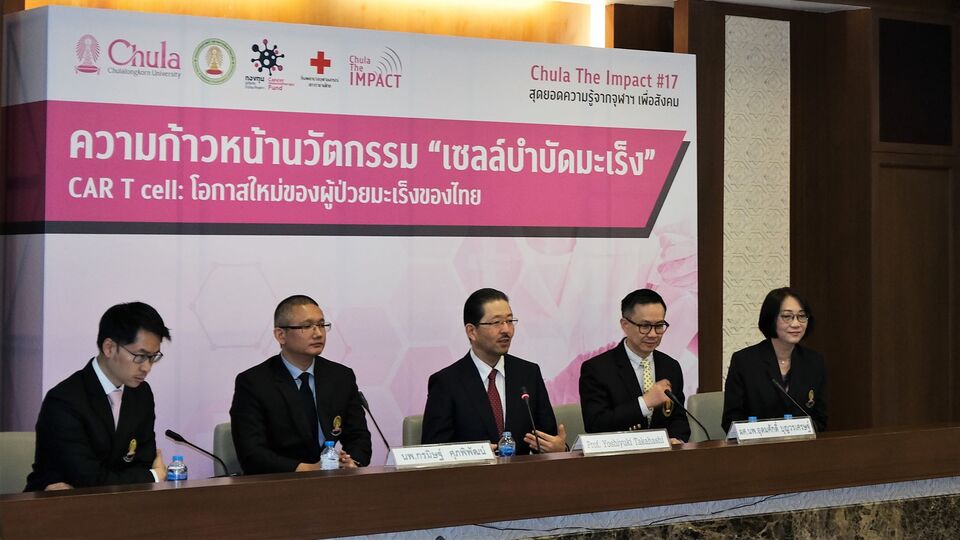 Professor Takahashi at the press conference at Chulalongkorn University