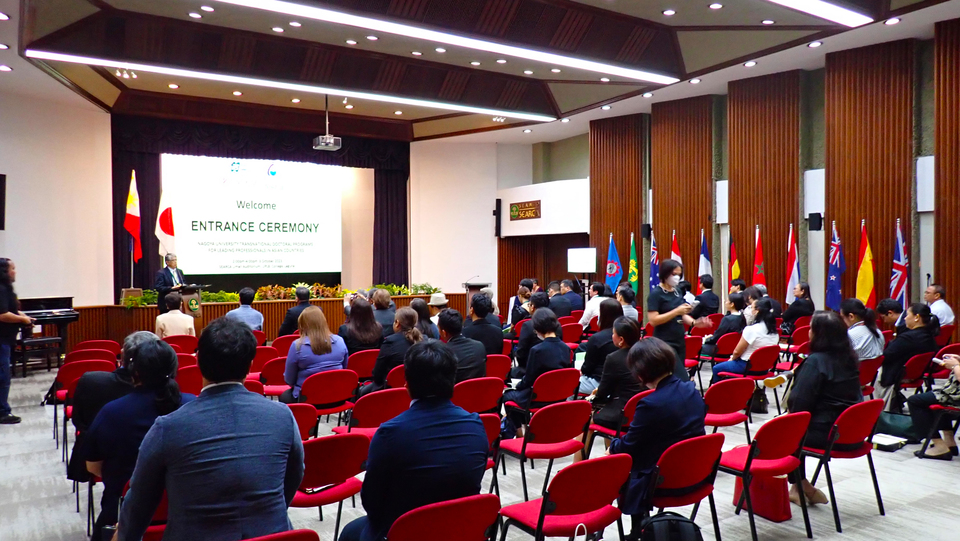 Professor Akira Yamauchi updates attendees on ASCI graduates. Photo by the International Communications Office.