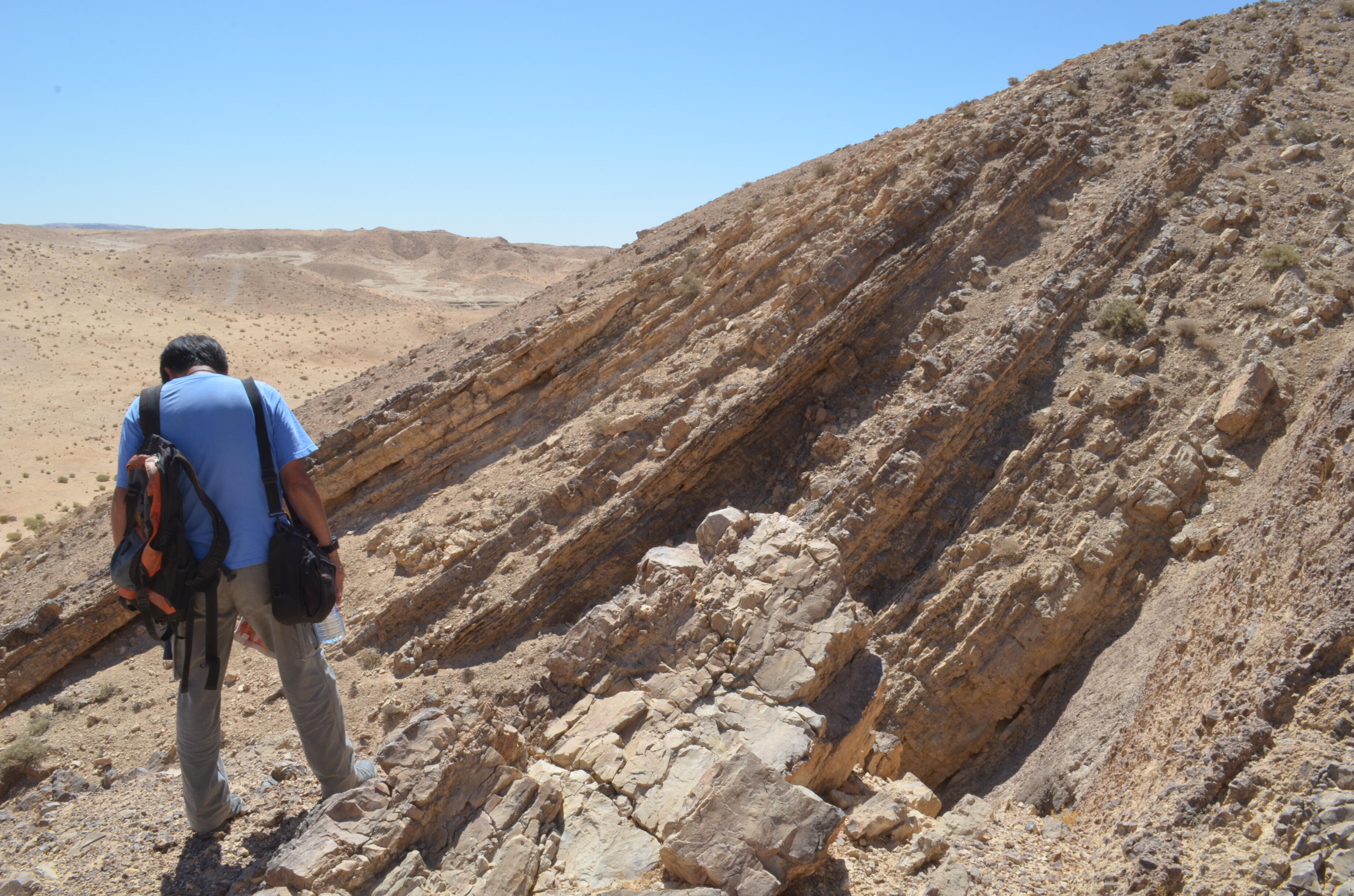 The geographic expansion of Homo sapiens into Eurasia started in the Middle East. The research team focused on prehistoric sites and raw material sources (outcrops) in the Jebel Qalkha area, southern Jordan (photo).
(Credit: Professor Seiji Kadowaki)