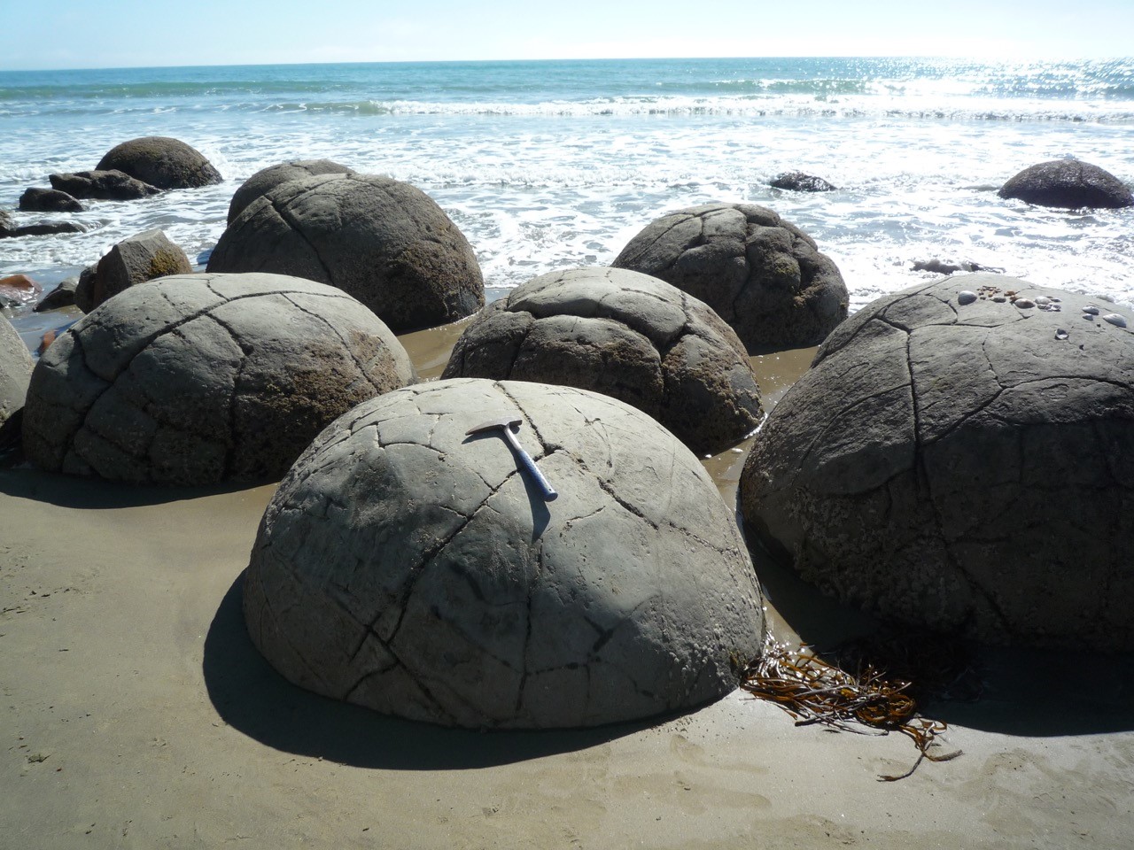 Fig.1 Moeraki boulders