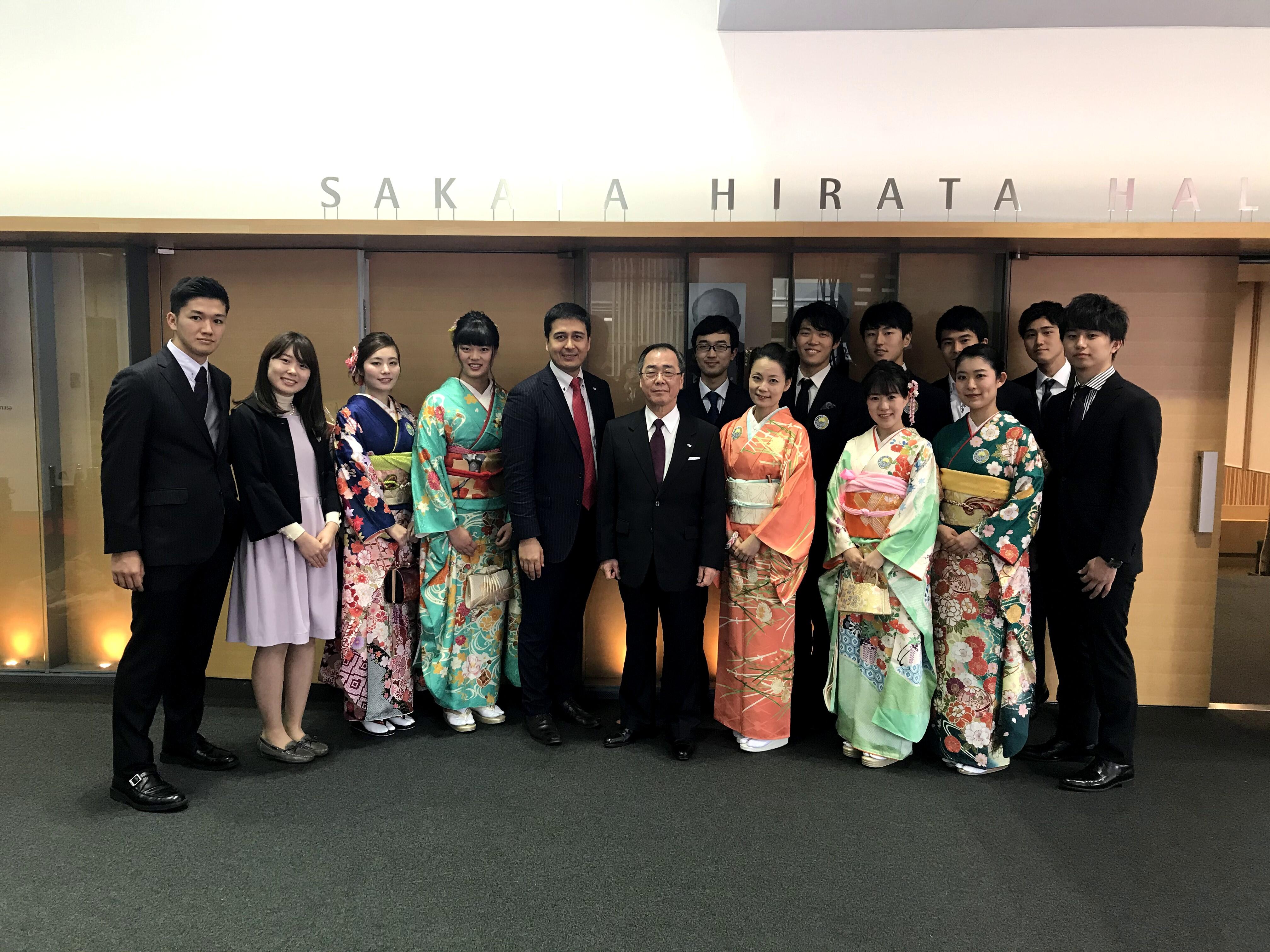 A group photo at Nagoya University when university students welcomed President of the Republic of Uzbekistan Shavkat Mirziyoyev