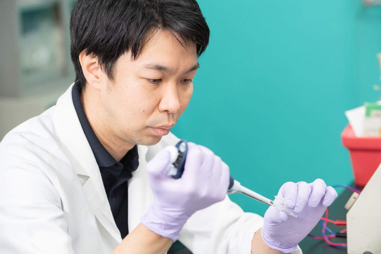 Adjusting a virus-detection reagent using PIPETMAN
