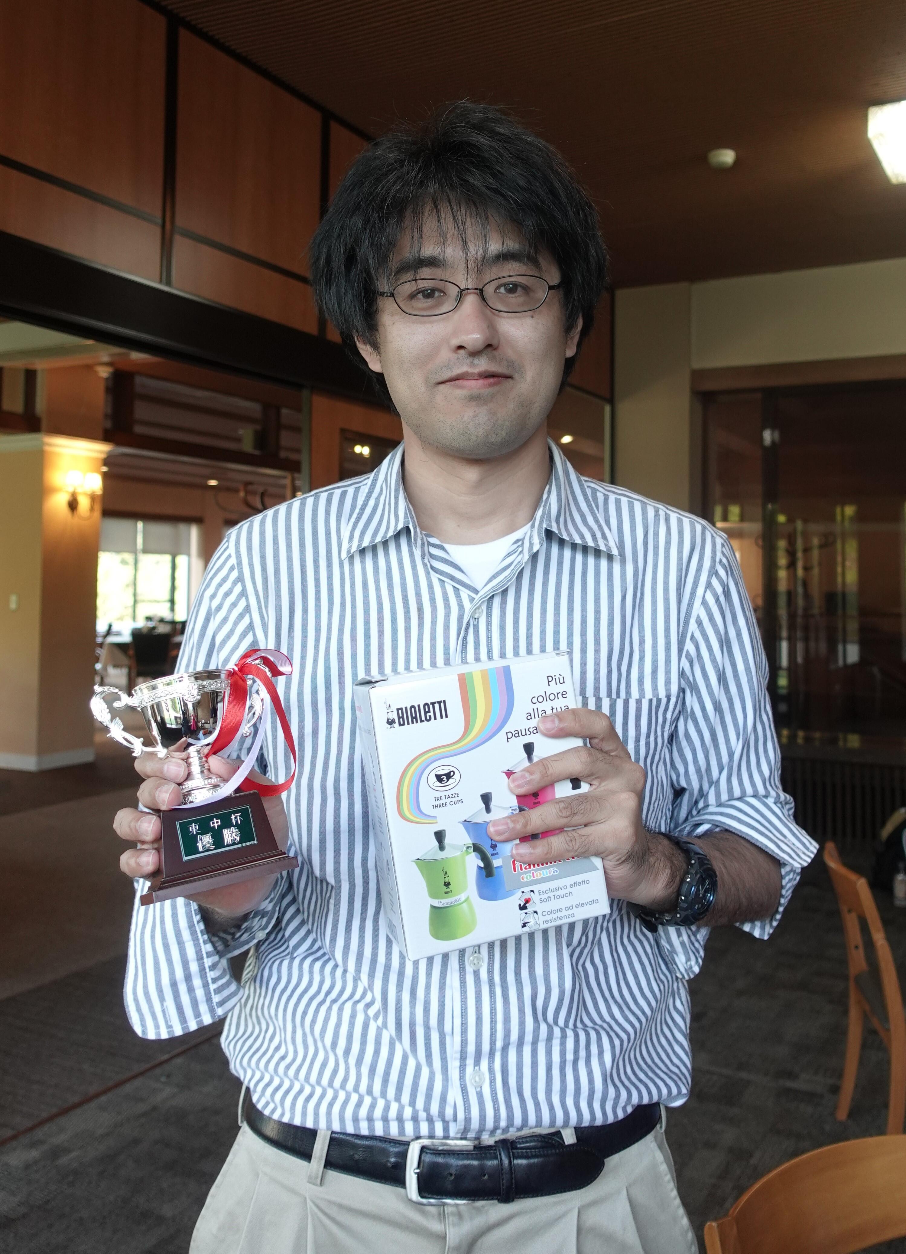 He hosted the Higashinaka Golf Cup