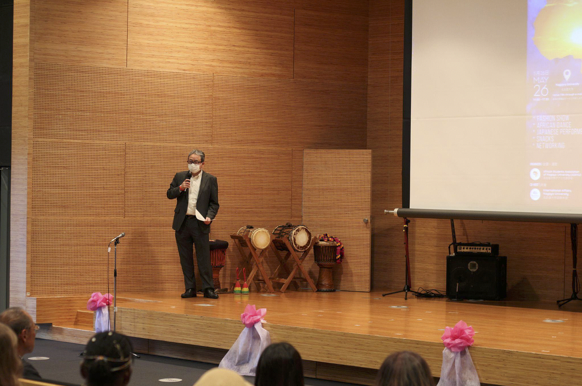 Vice President Mizutani giving his opening address