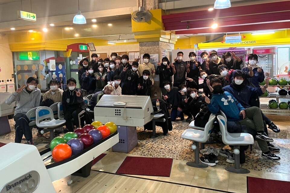 The bowling match to celebrate the end of the universities' tournament last year. Through their membership of the Flying Club, students have been able to meet others from across the country.