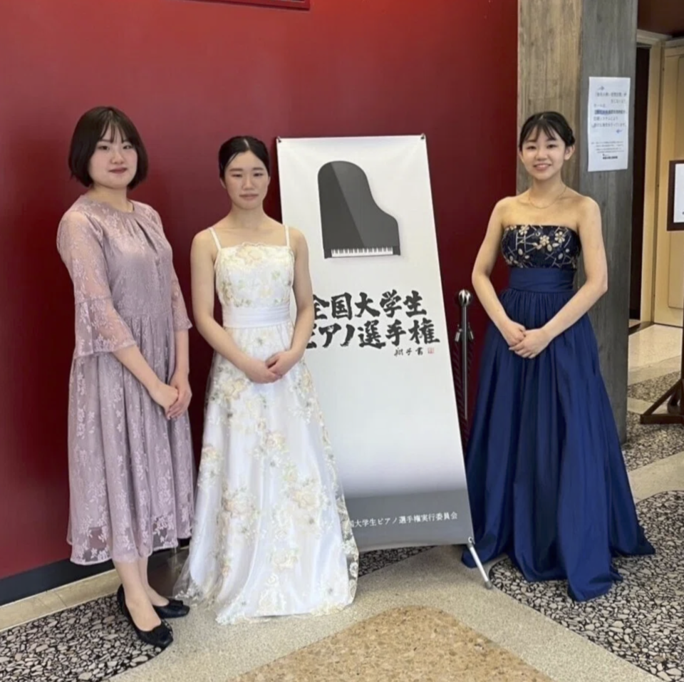 Aiko Mori, Riko Kawamoto and Rino Shimoya (L-R) at the National University Piano Competition