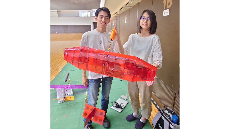 Gifu University Team B was made up of a fourth-year mechanical engineering and a fourth-year electrical engineering student.