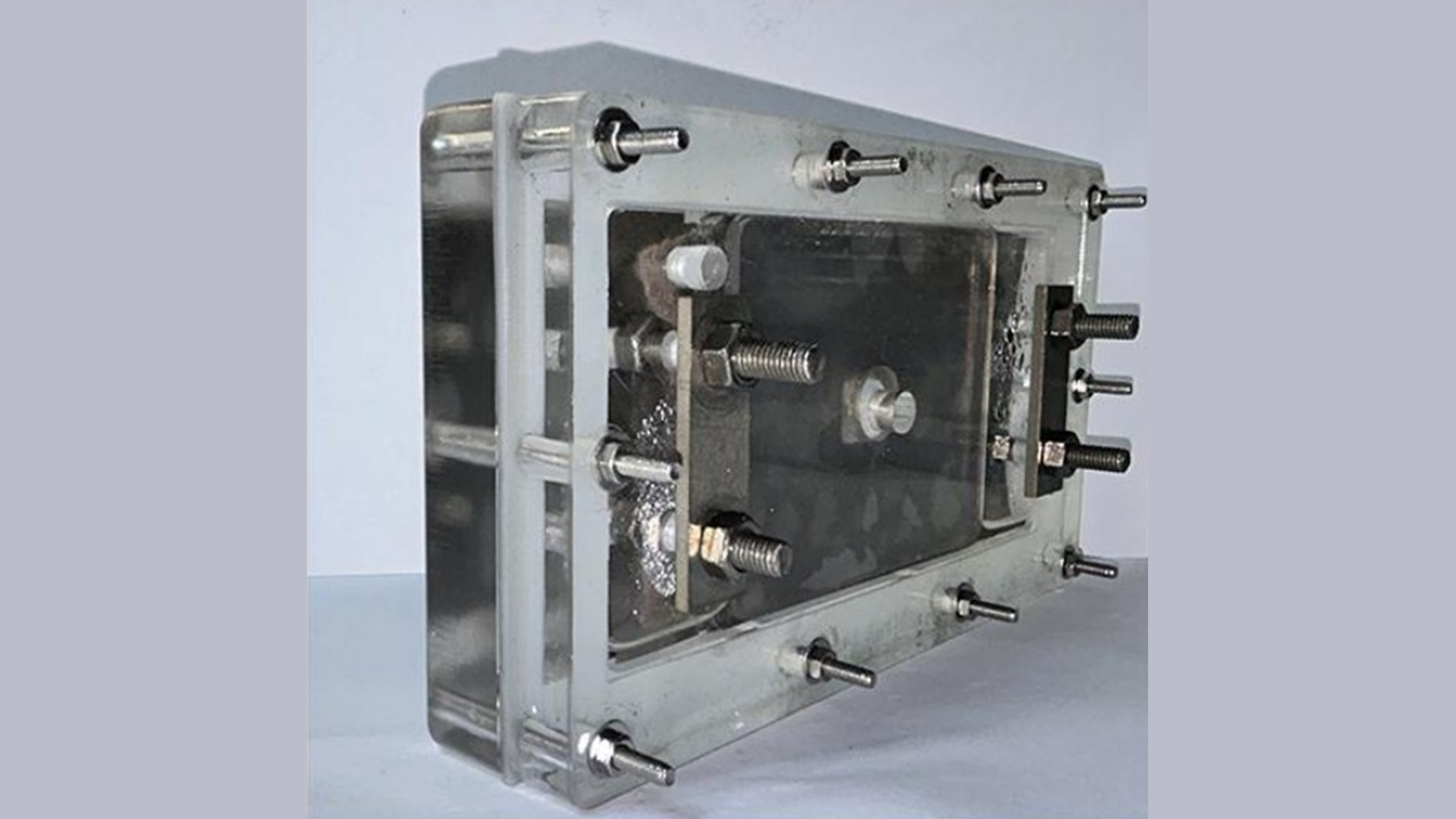 Sea water purification technique outperforms commonly used materials, even activated carbon
