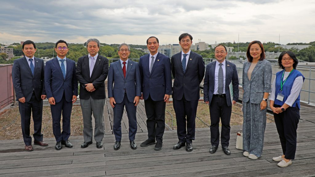 Delegation from Peking University meets with representatives from Nagoya University