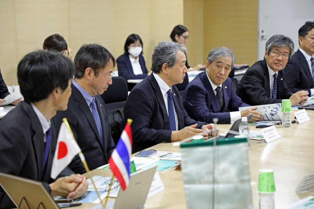 Nagoya University Norimi Mizutani speaks to the delegation