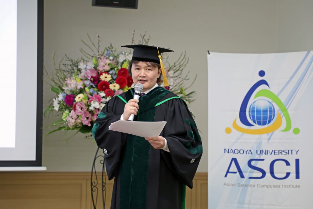 Dr. Boldsuren Bishkhorloo presenting his research.