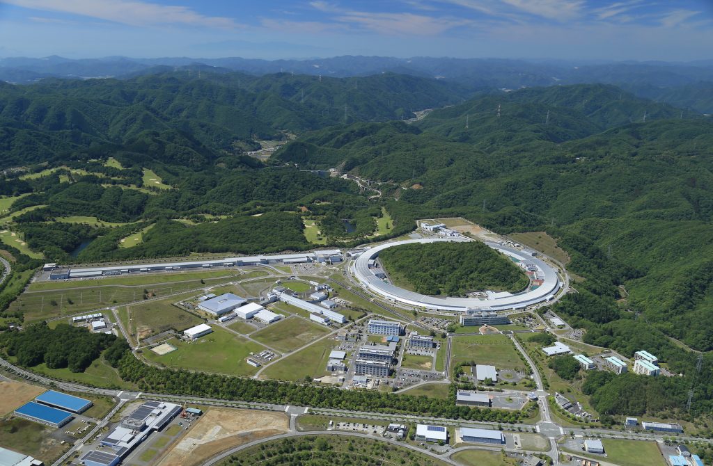SPring-8, a large synchrotron radiation facility, located in the Harima Science Garden City in Sayo-cho, Sayo-gun, Hyogo Prefecture, Japan (Copyright: RIKEN)