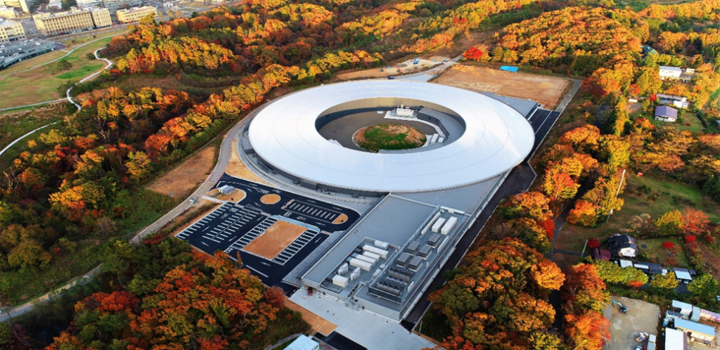 Next-generation synchrotron radiation facility, NanoTerasu, located at the Tohoku University Aobayama New Campus in Aoba-ku, Sendai City, Miyagi Prefecture. The energy and properties of X-rays are different from SPring-8.